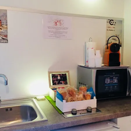 Festina Lente Bed and Breakfast 4*
