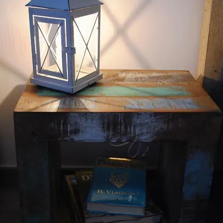 לינה וארוחת בוקר Festina Lente