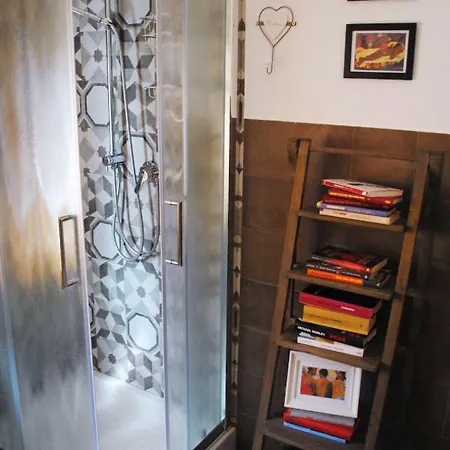 Festina Lente לינה וארוחת בוקר